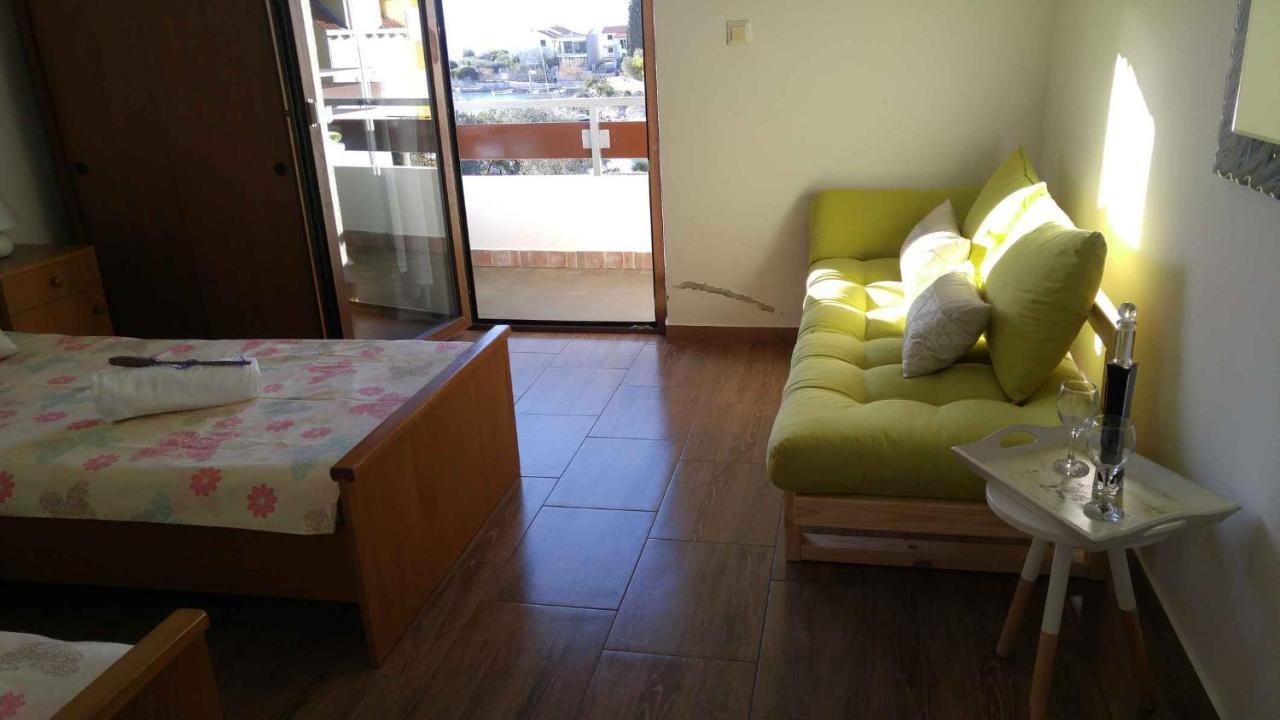 Vera Apartment 1 Rogoznica  Oda fotoğraf